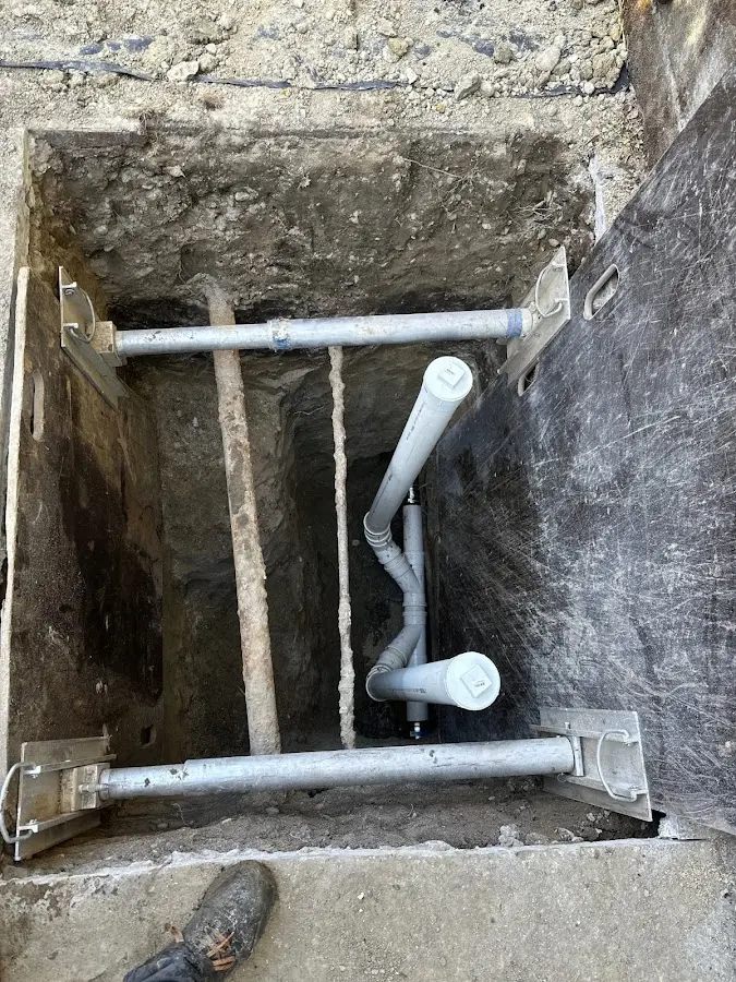 Experienced plumber completing Drain Cleaning work in Joshua Tree